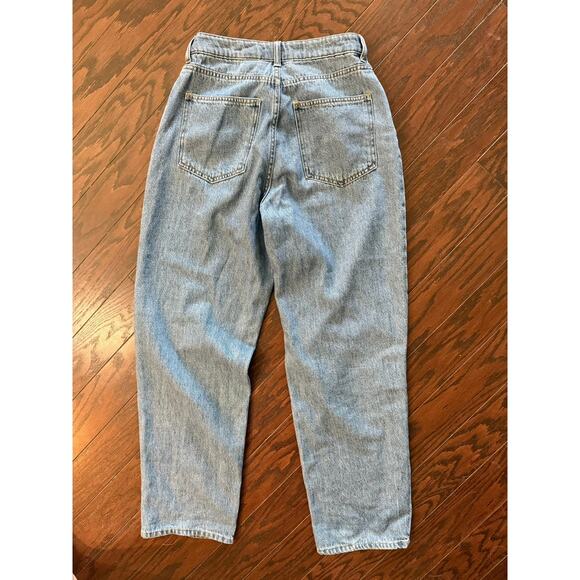 H&M loose high waist light wash jeans size 2 - Picture 6 of 11